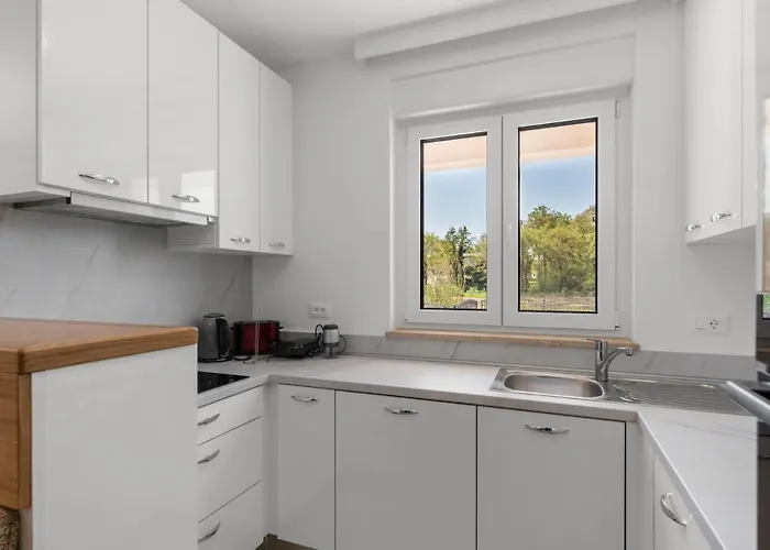 Villa Nia With Private Pool