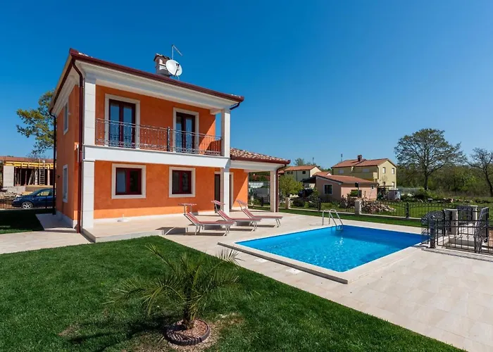 Villa Nia With Private Pool *