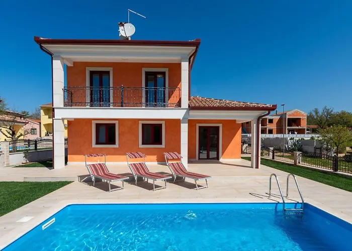 Villa Nia With Private Pool Karigador