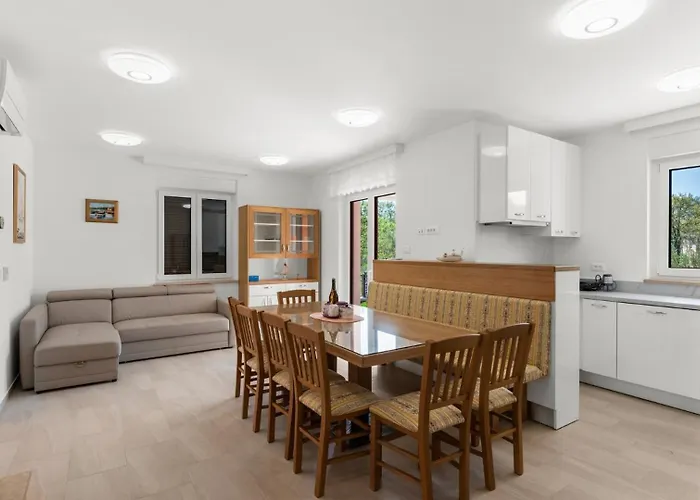 Villa Nia With Private Pool Karigador