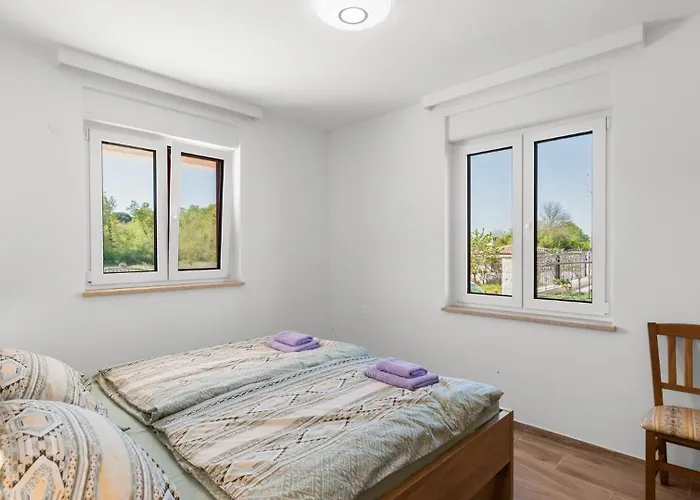 Villa Nia With Private Pool