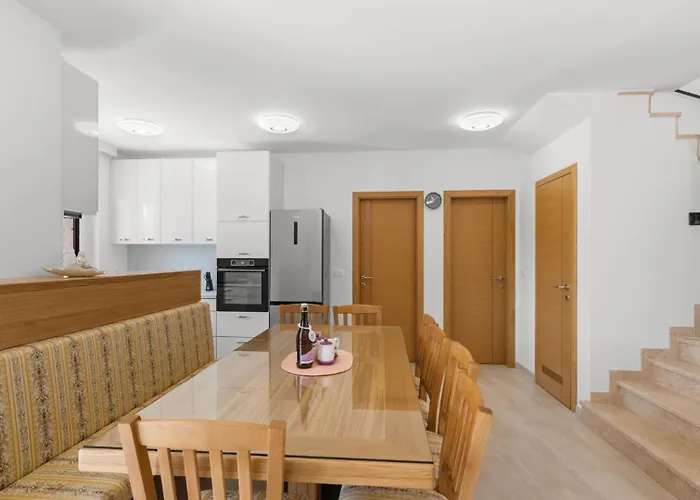 Villa Nia With Private Pool *